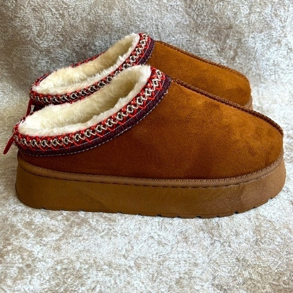 Brand New Suede Platform Clogs Mini Boots Short Ankle Slip On Faux Fur Slippers - Picture 4 of 14